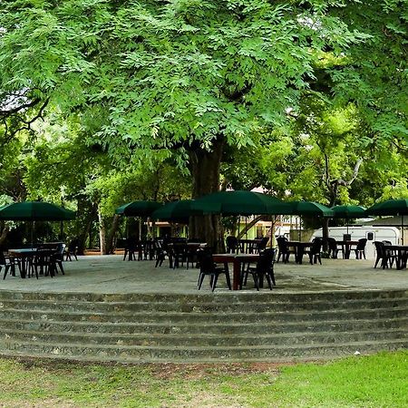 Malwathu Oya Caravan Park Acomodação com café da manhã Anuradhapura Exterior foto