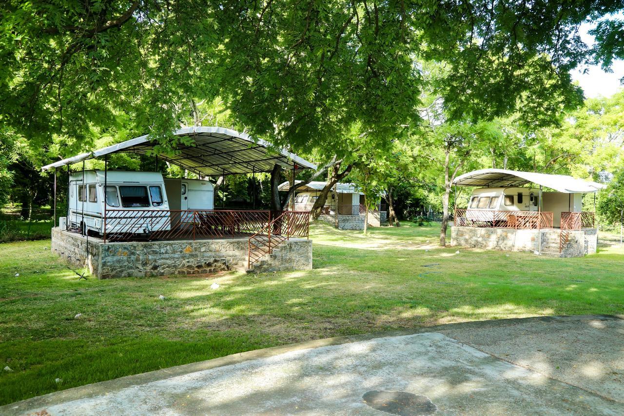 Malwathu Oya Caravan Park Acomodação com café da manhã Anuradhapura Exterior foto
