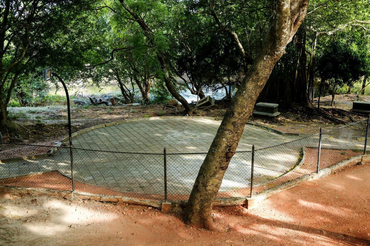 Malwathu Oya Caravan Park Acomodação com café da manhã Anuradhapura Exterior foto