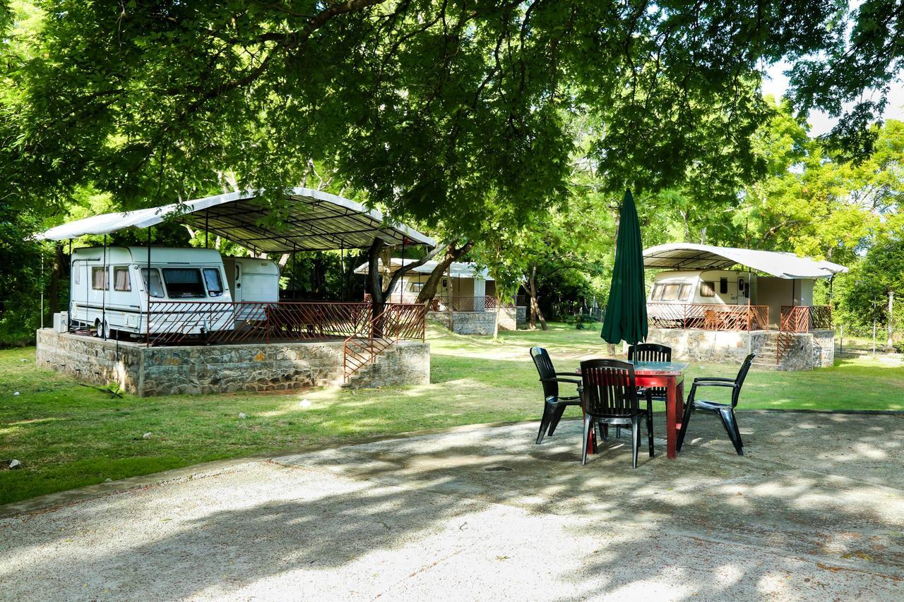 Malwathu Oya Caravan Park Acomodação com café da manhã Anuradhapura Exterior foto
