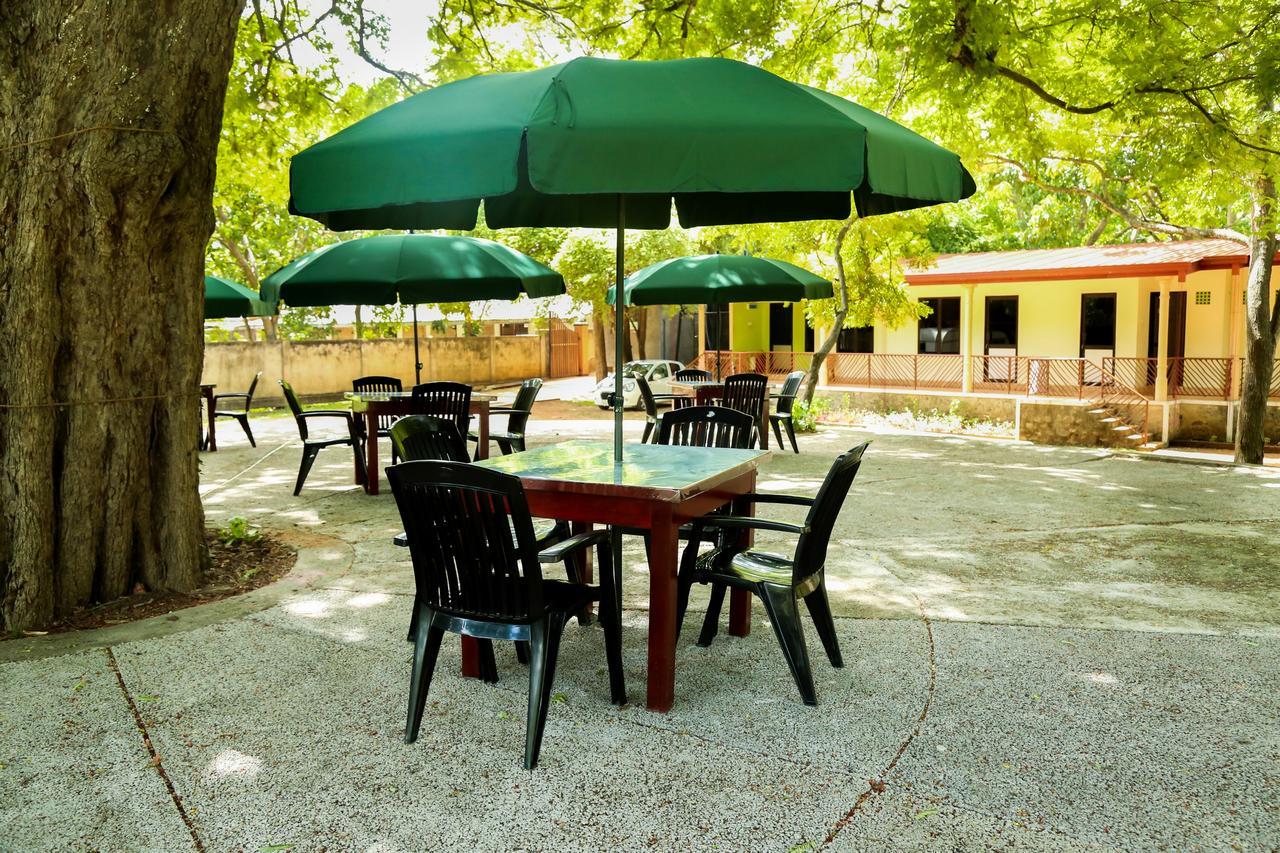 Malwathu Oya Caravan Park Acomodação com café da manhã Anuradhapura Exterior foto