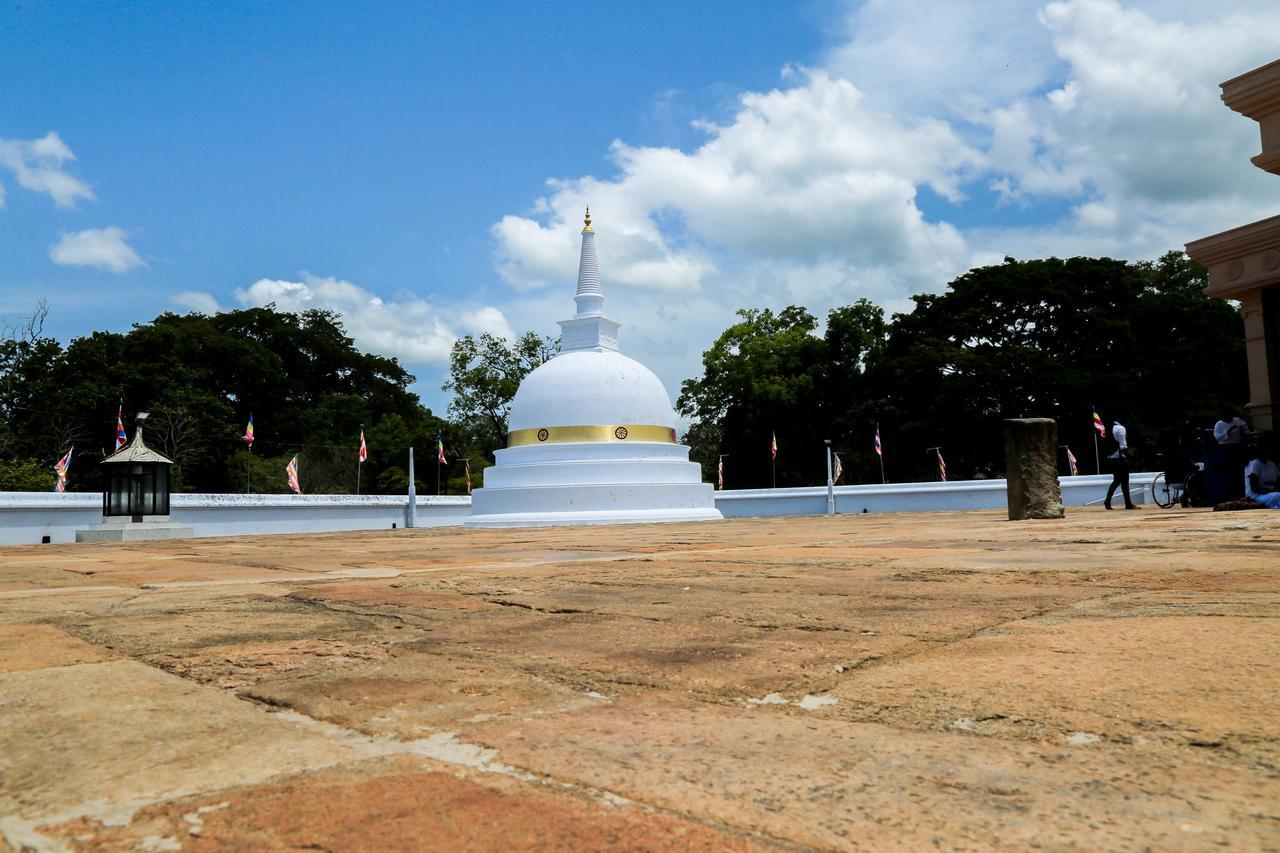Malwathu Oya Caravan Park Acomodação com café da manhã Anuradhapura Exterior foto
